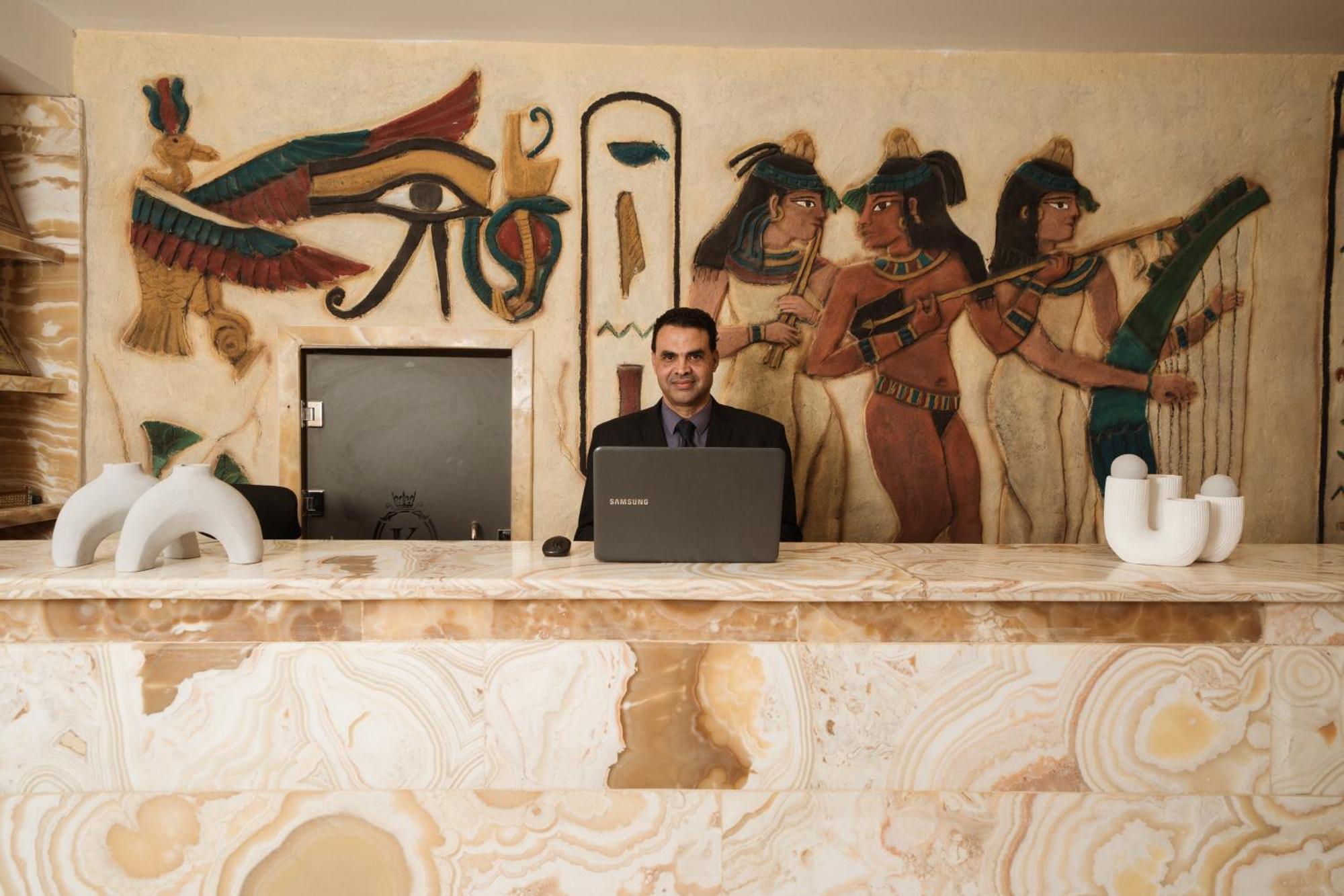 King Pyramids View Hotel Kafrat al Jabal ภายนอก รูปภาพ